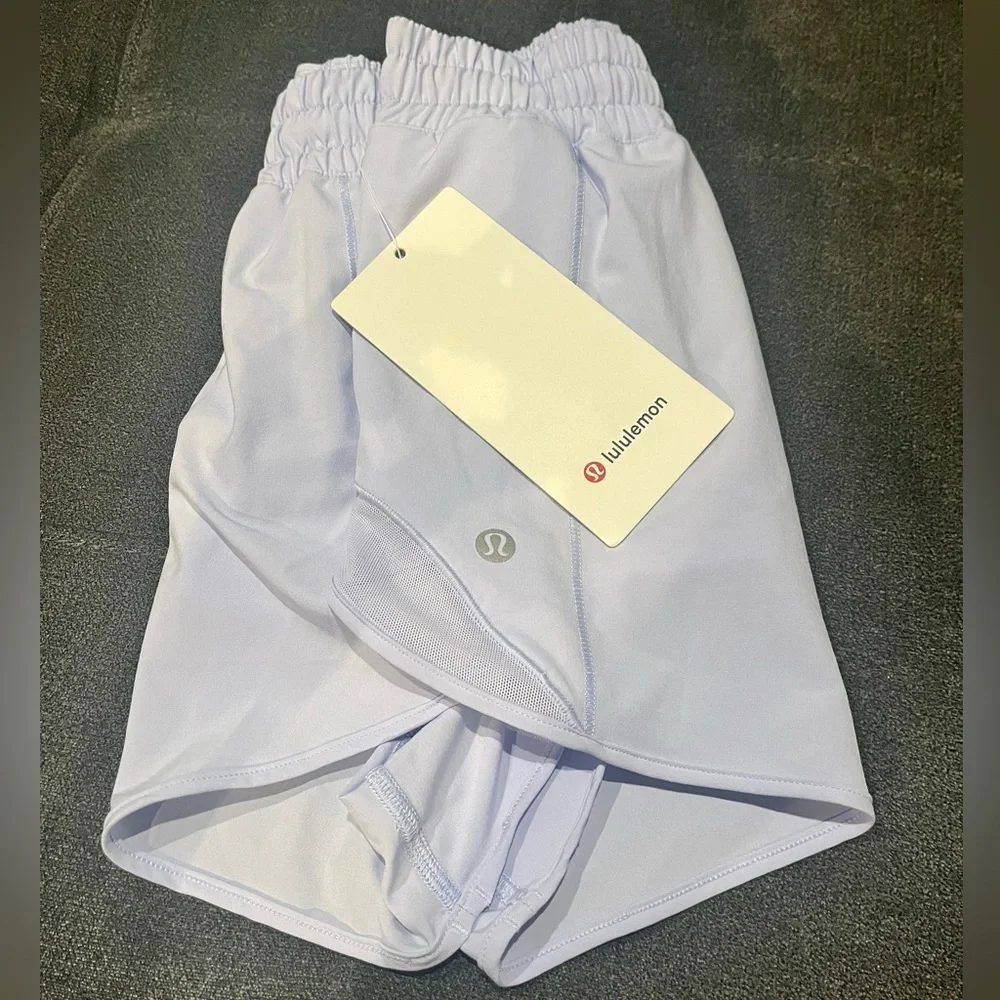 NWT Lululemon Hotty Hot Low Rise 2.5